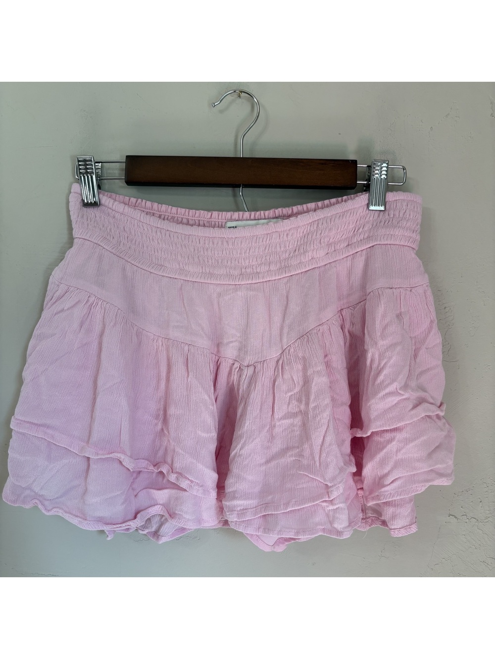 Hollister Pink Tiered Ruffle Skort Medium High Waist Smocked Built-In Shorts M